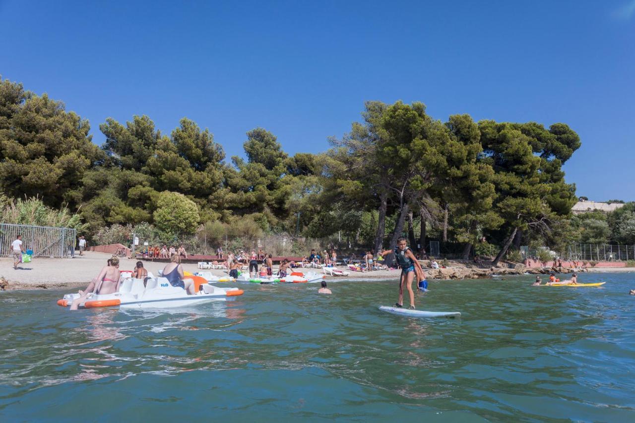 Camping Marina Plage Vitrolles  Exterior photo