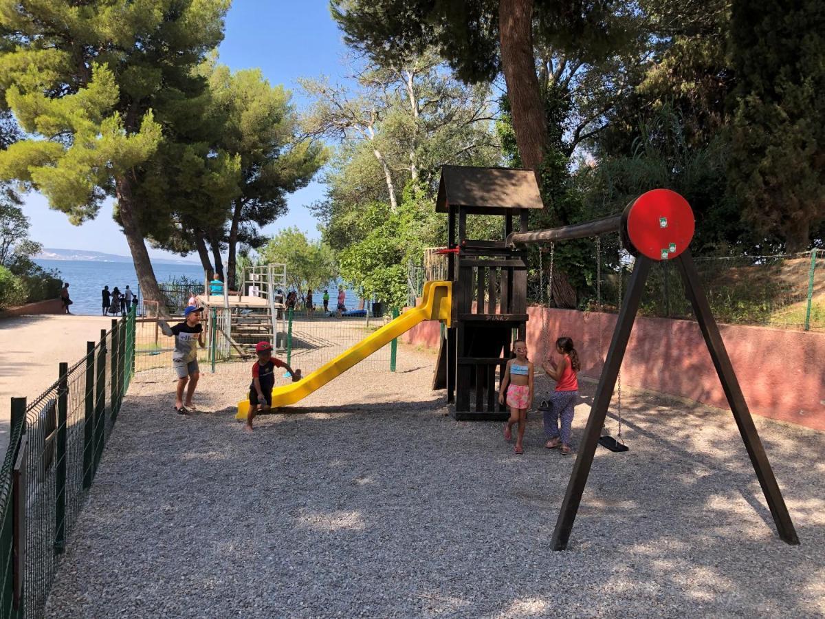 Camping Marina Plage Vitrolles  Exterior photo